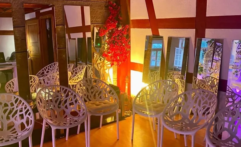 ChairYoga 50+ Fit mit StuhlYoga.