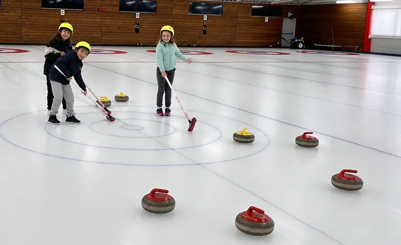 Initiations Curling Ecoles Plan les Ouates