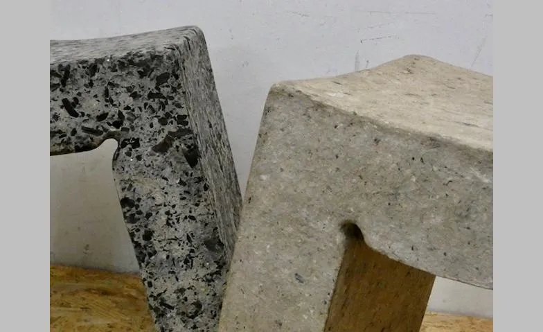 Der Hocker Cassero aus Altpapier, Holzkohle, Asche, ..., Wissenschaft & Technik, Gewerbemuseum Winterthur