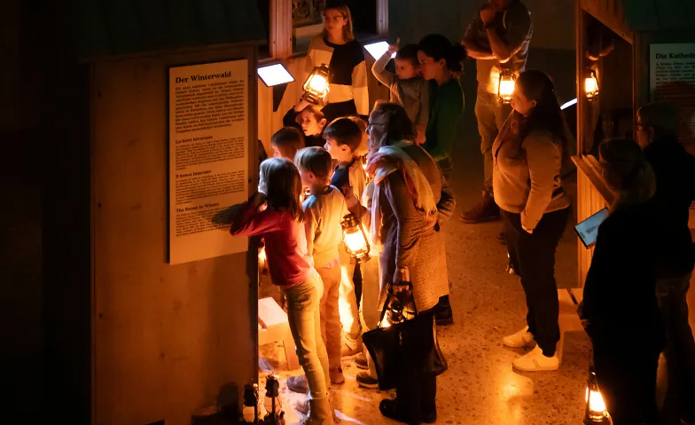 Event-Image for 'Laternenf&uuml;hrung &laquo;Weihnachten & Krippen&raquo;'