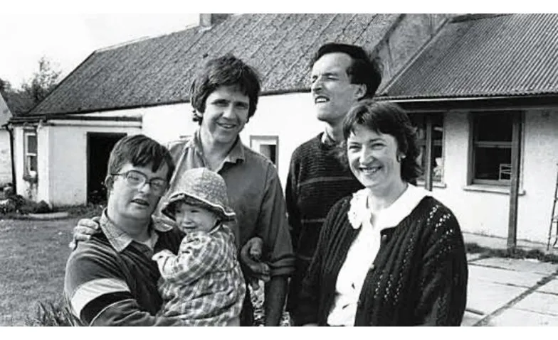 Born That Way, Cinema / Cinema, Karl der Grosse