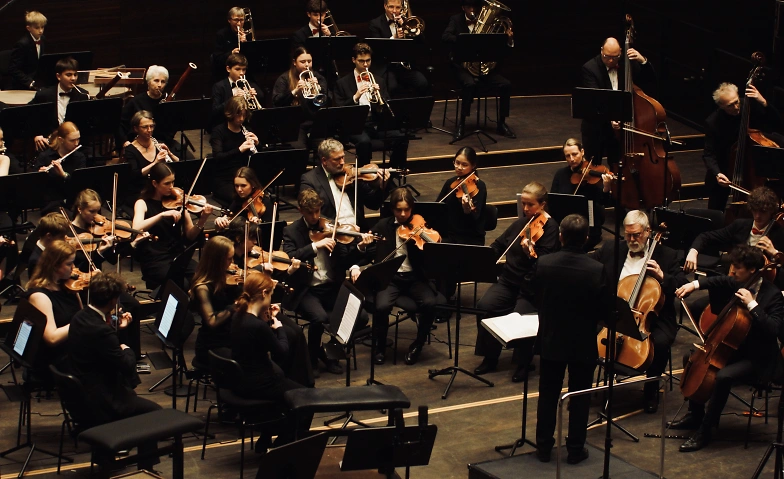 1. Sinfoniekonzert - Wilde Welten Petruskriche Kiel-Wik, Weimarer Str. 2, 24106 Kiel Billets