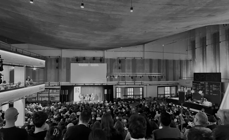 Republik-Debatte: Menschenwürde und Diskriminierung, Führungen & Vorträge / Diskussion & Debatte, Theater Basel - Foyer