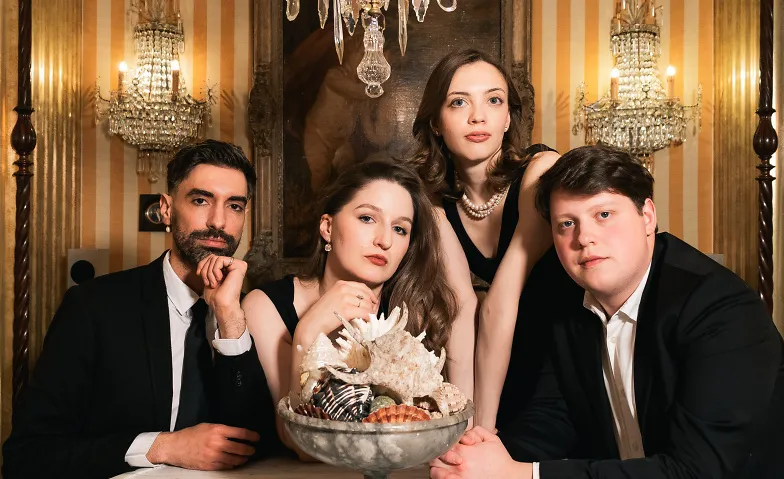 Bach26 - Melograno in the living Wunderkammer