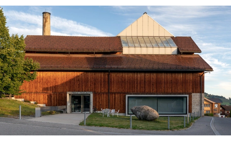 Event-Image for 'Kunst in K&uuml;rze & Saisonales Mittagsmen&uuml; - Ca&shy;li&shy;ne Aoun'