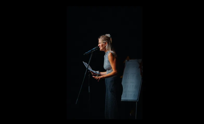 Leah Weigand liest – Poesie zum Hoffen, Miscellaneous, Frannz Club