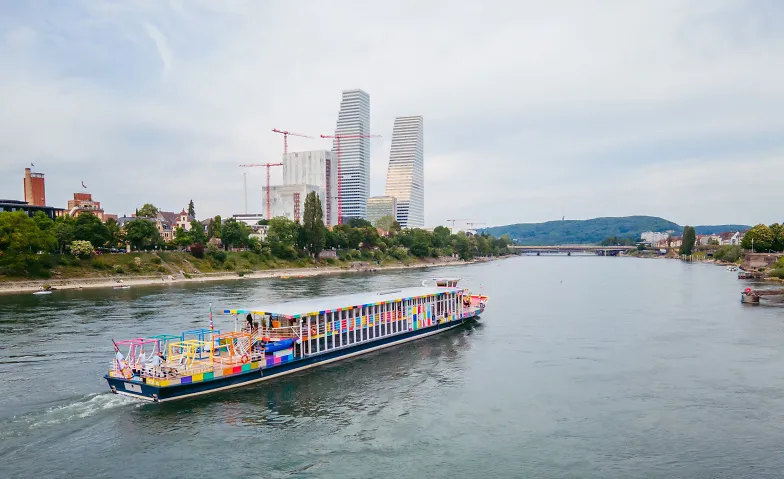 Familienfahrt mit Sonntagszmittag uff em Rhy