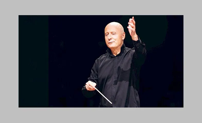 Paavo Järvi mit Mozarts Requiem