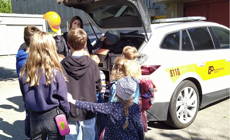 Besuch bei der Kantonspolizei