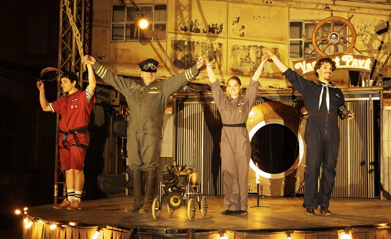 Event-Image for 'Lunautica - Vari&eacute;t&eacute; Pav&eacute;'