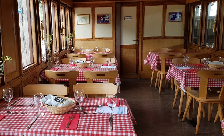 Fondue-Genuss im historischen Buffetwagen