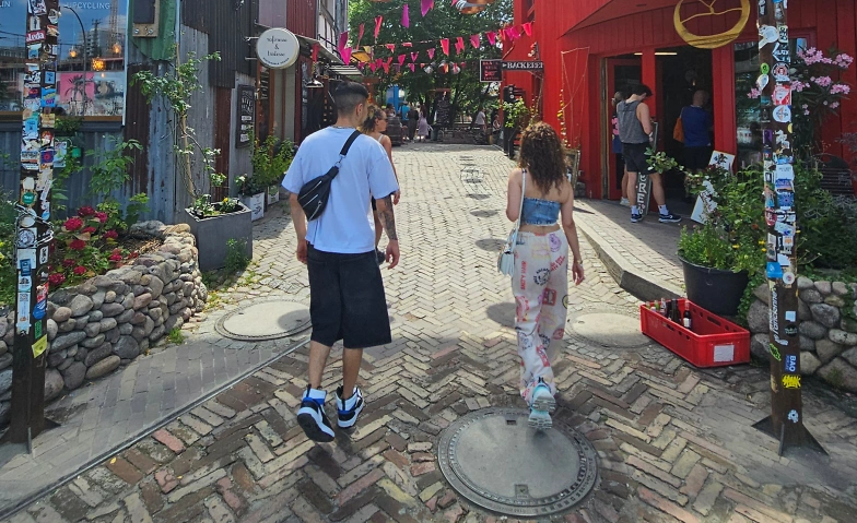 Event-Image for 'Daytime Berlin Underground Party Tour'