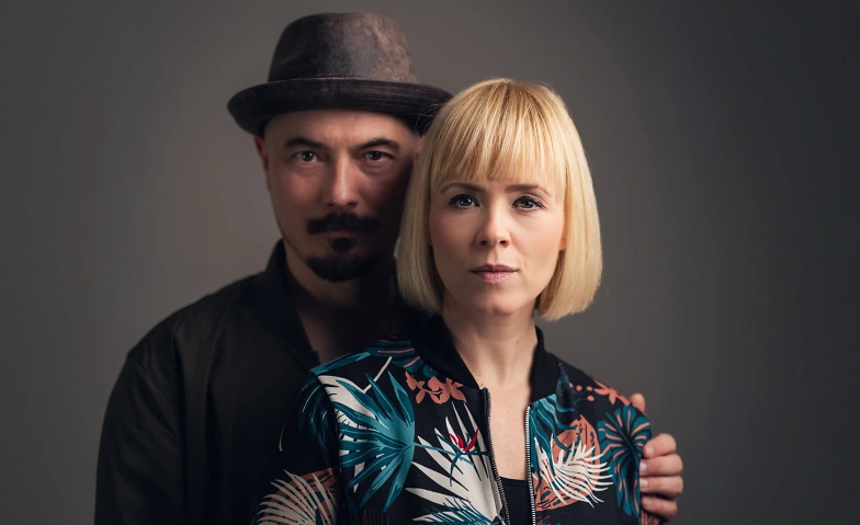 Carolin No "NE//ON - 20 YEARS LIVE"