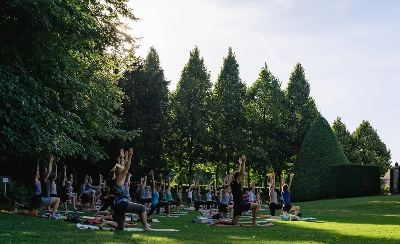 Event-Image for 'urban Yoga 2026 - wieder im Park des Museum Langmatt'