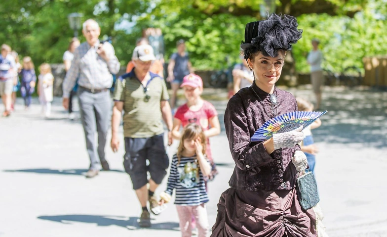 Sisi besucht Schloss Habsburg