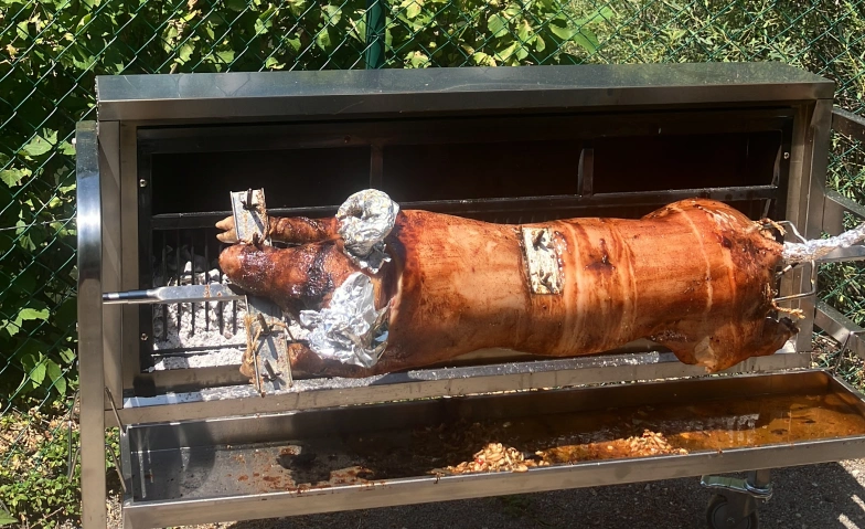 Wir lassen die Sau raus! Spanferkel vom Holzkohlegrill.