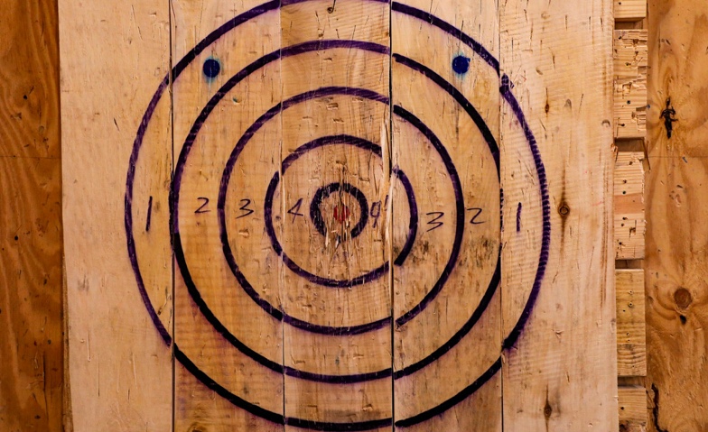 WZN Netzwerkanlass mit Axe Throwing