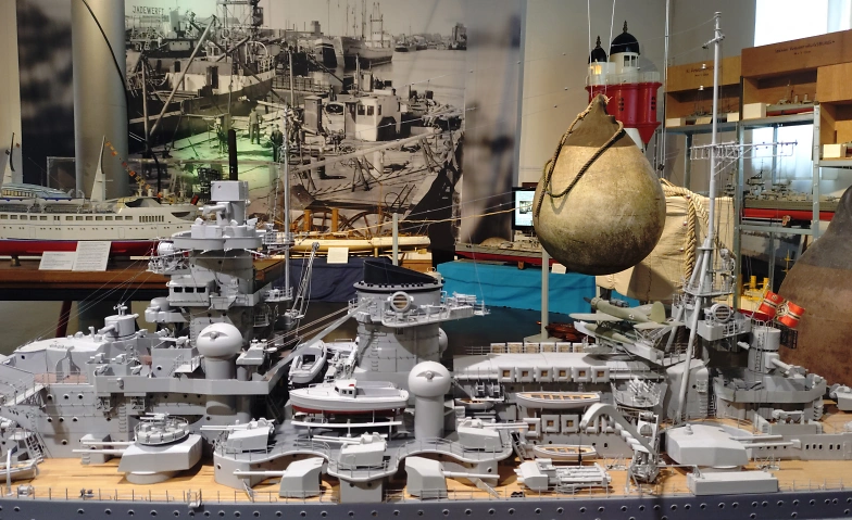 Shantys und Modellschiffe im Küstenmuseum