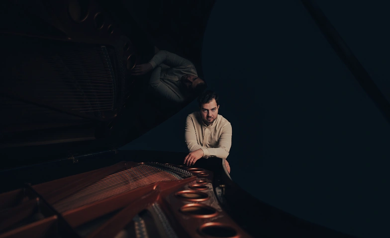 Event-Image for 'Eine Hommage an Ludovico Einaudi - Burak &Ccedil;ebi'