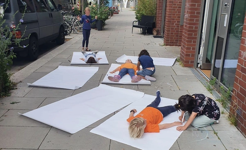 Event-Image for 'Verpuppung - Modeworkshop f&uuml;r Kinder'