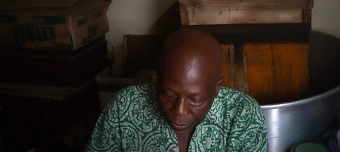 Organisateur de Partnerr&uuml;ckf&uuml;hrung mit wei&szlig;er Magie und Liebeszauber