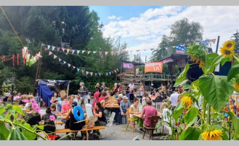 Fest auf der Brache Lachen