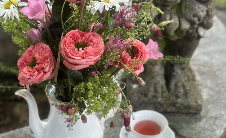 Event-Image for 'Sommeraustellung mit Klavierkonzert, Gartenbrunch & Teatime'