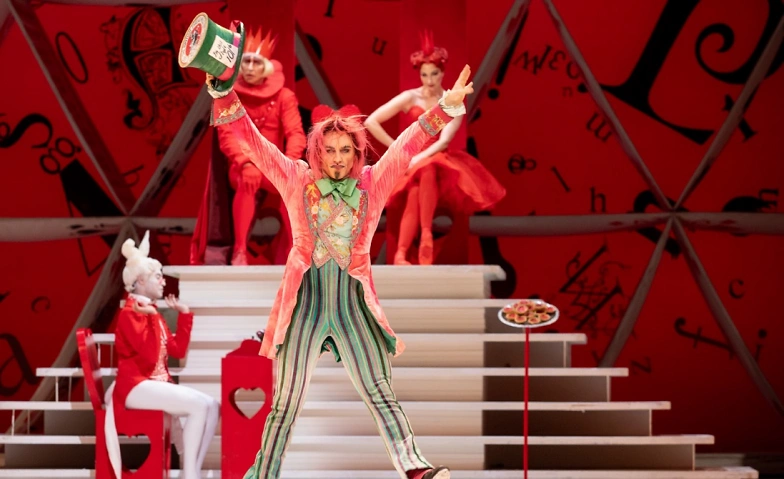 Royal Ballet & Opera: ALICE IM WUNDERLAND