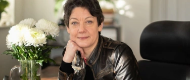 Event-Image for 'Federlesen in den Merian G&auml;rten mit Helen Macdonald'