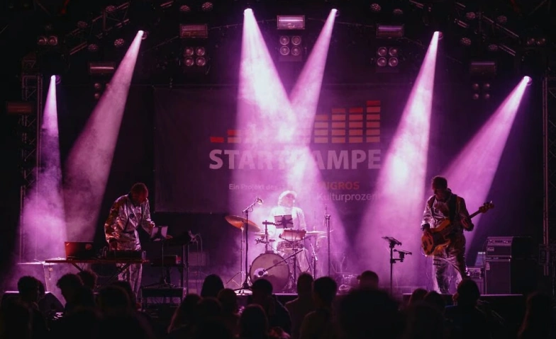 WAAGHAUS WAGT ABSCHLUSSPARTY: THE ROBOTS MIT &bdquo;Flow&amp;Beat&ldquo; Billets