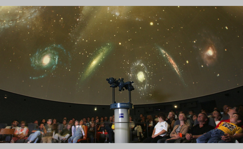 Live-Vorführung im Planetarium