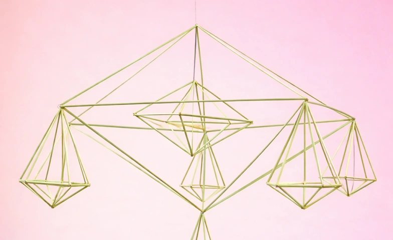 Himmeli Geometrische Eleganz aus Stroh