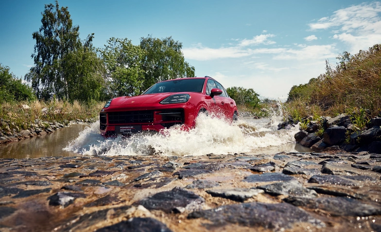 Porsche Pilot Offroad