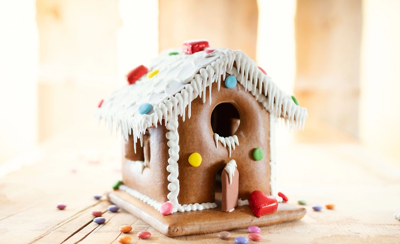 Lebkuchenhaus verzieren