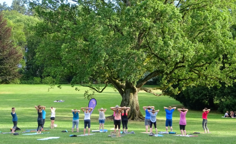 Yoga im Schlosspark Weinheim